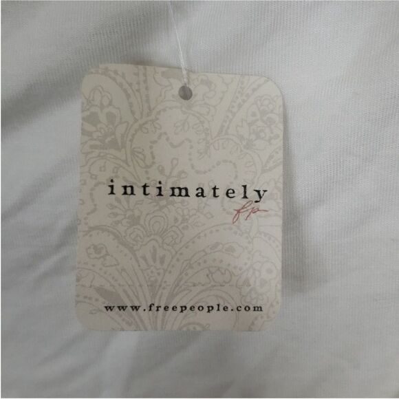 Free People NWT Take A Shelfie Bodysuit in White Size
M/L - Picture 8 of 8